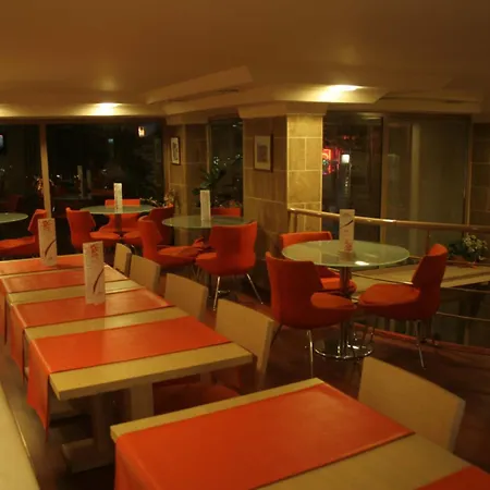 Hotel Anzac 3*