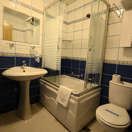 آنزاك فندق 3*