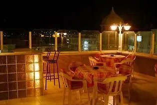 Anzac Hotel 3*
