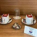 Отель Anzac 3*