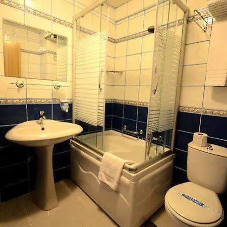 アンザック ホテル 3*